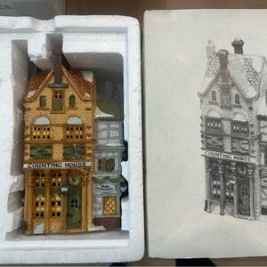 Dept 56 Dickens/Heritage Village “Counting House”
